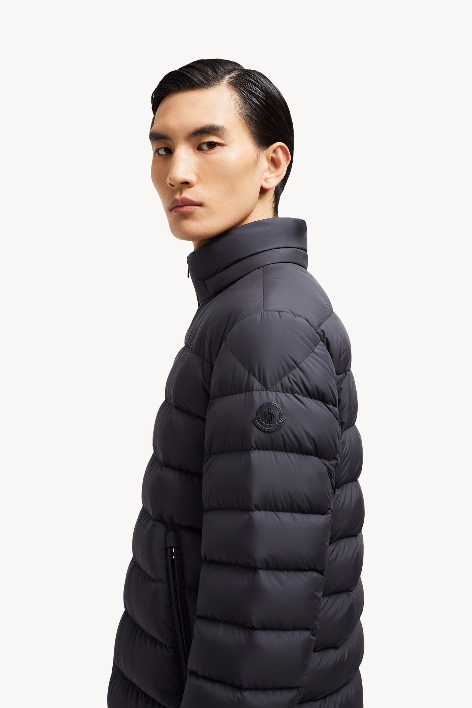 Arneb Hooded Short Down Jacket Men Black Moncler 4